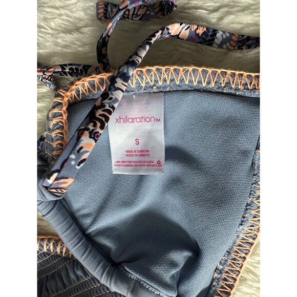 Bikini lot.. 4 bikini tops, 1 bottom and 1 bikini set SMALL - Picture 5 of 12